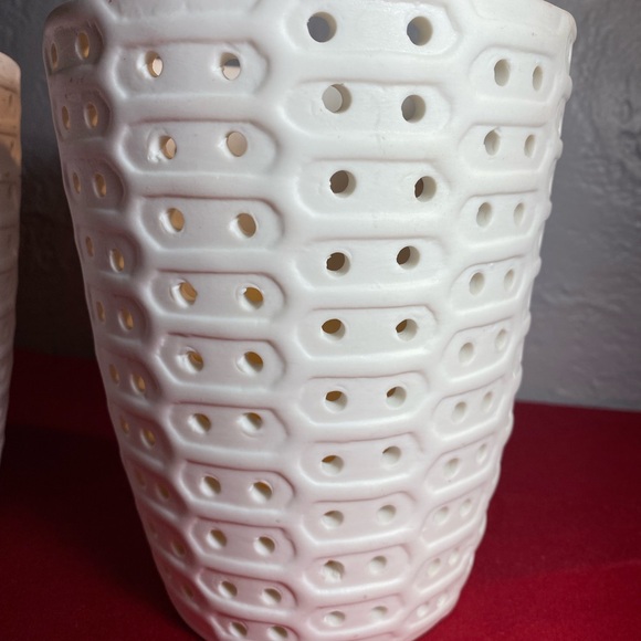 Deco Ceramic Circles Pillar Flameless Candle with Cut Out Design - Picture 4 of 12